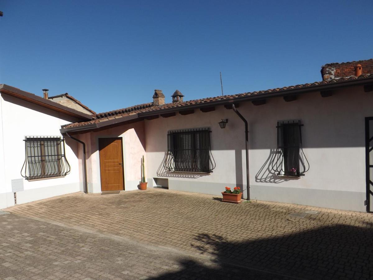 Domus Amica Bed and Breakfast Lu (Piedmont) Buitenkant foto