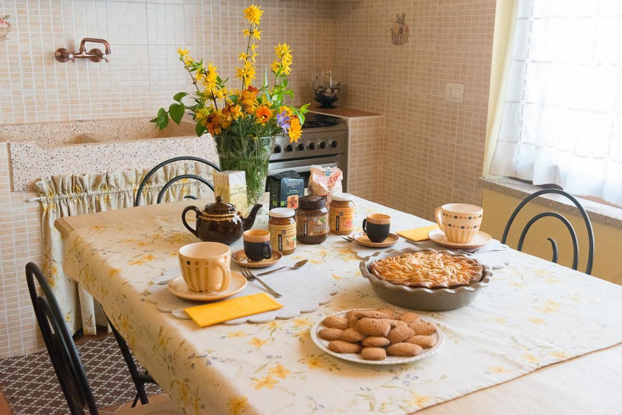 Domus Amica Bed and Breakfast Lu (Piedmont) Buitenkant foto
